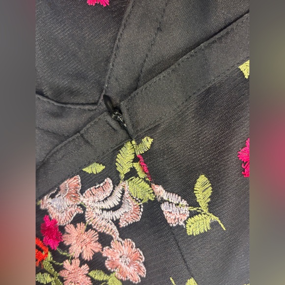 NWT Lulus Black Floral Embroidered Mesh Mini Dress 💘🌹 Size Small 💕✨ - Picture 8 of 12